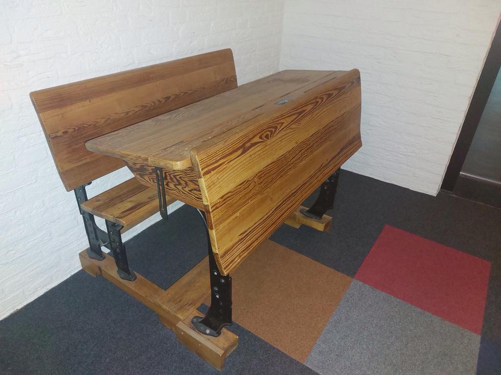 Antieke schoolbank met bankje - Vintage houten bureau, Antiek en Kunst, Ophalen