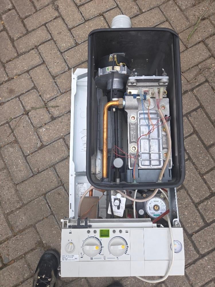 Cv kombiketel BOSCH 26 HRC, Doe-het-zelf en Verbouw, Verwarming en Radiatoren, Ophalen, Gebruikt, Hoog rendement (Hr), Radiator