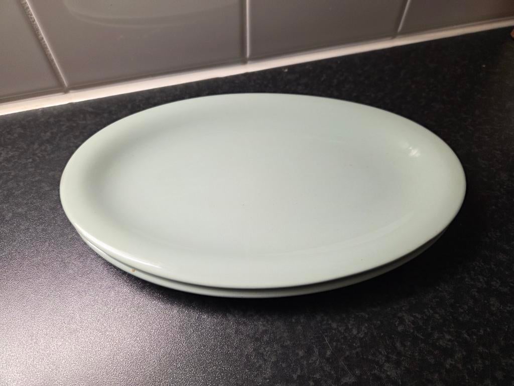 Royal Goedewaagen,2 Ovale Serveerschalen - Crème Groen, Ophalen of Verzenden, Overige stijlen, Aardewerk, Schaal of Schalen