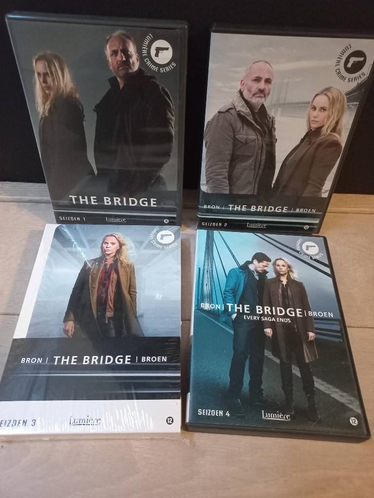 The Bridge - De Complete Serie - Seizoen 1-4 (16xDVD) BROEN, Alle leeftijden, Boxset, Ophalen of Verzenden, Zo goed als nieuw