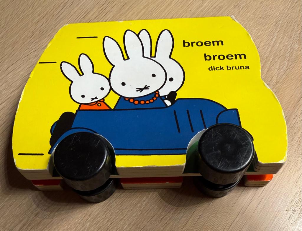 Nijntje boekje met wieltjes, Ophalen of Verzenden, Zo goed als nieuw, Dick Bruna, 1 tot 2 jaar