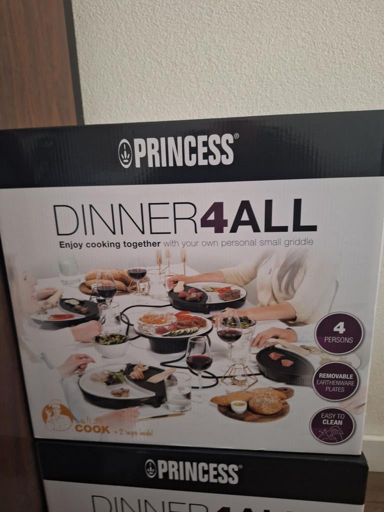 Dinner 4 all gourmet set, Ophalen, Zo goed als nieuw, 4 t/m 7 personen
