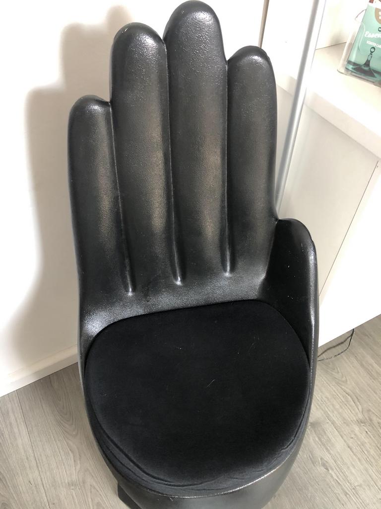 Zwarte handstoel, Huis en Inrichting, Stoelen, Ophalen, Gebruikt, Zwart, Eén