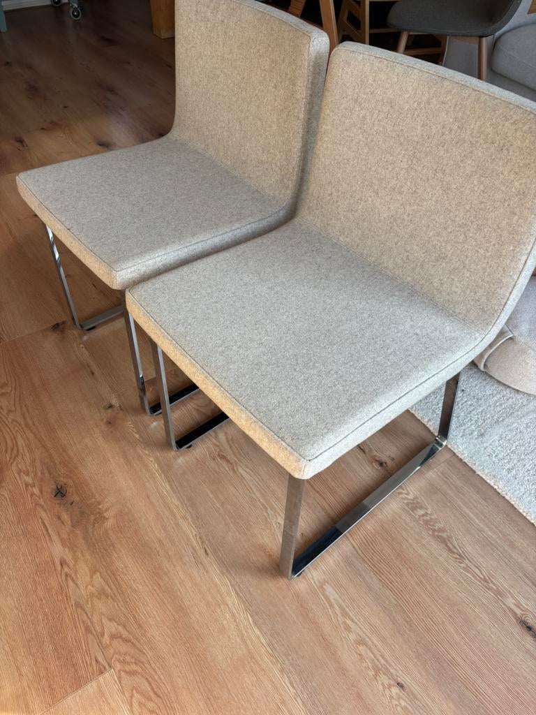 Design eetstoelen 6 x van Poliform, italiaans design merk, Huis en Inrichting, Ophalen, Overige kleuren, Zo goed als nieuw, Stof