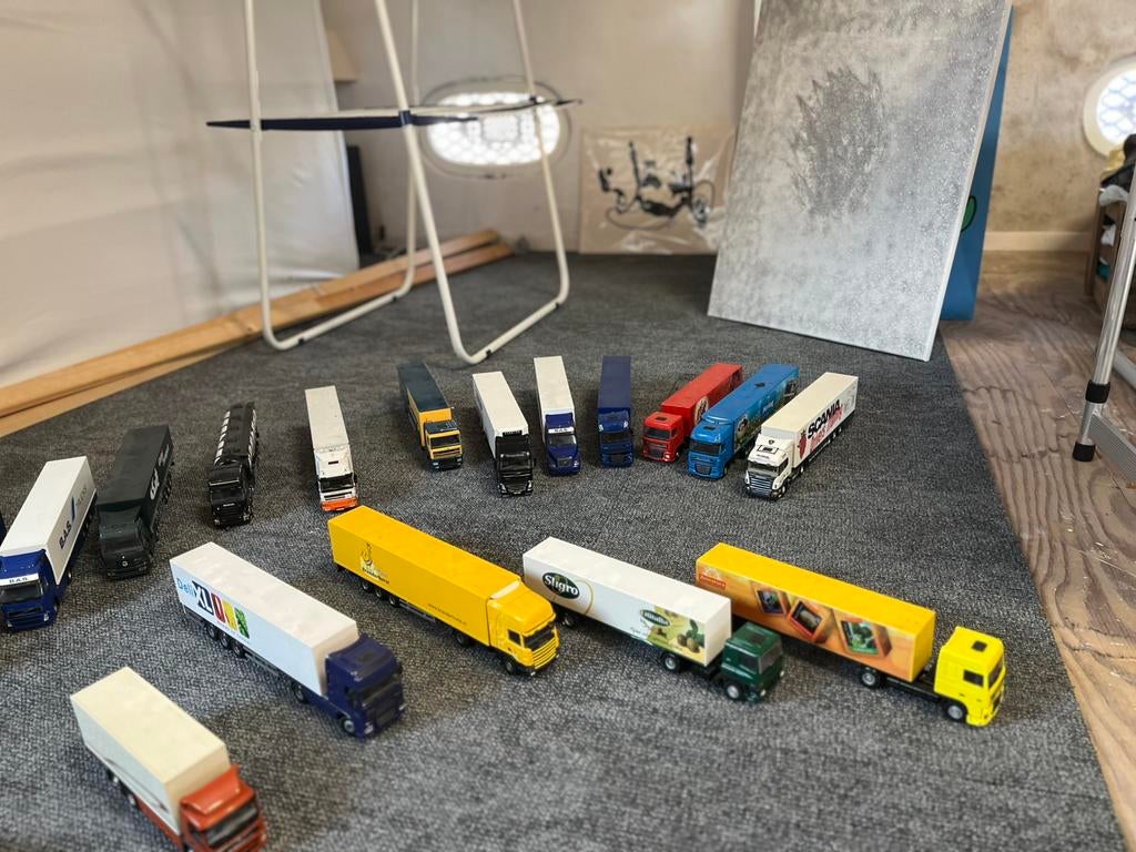 Diverse Tekno, Lion cars en WSI model vrachtwagens, Ophalen of Verzenden, Zo goed als nieuw, Bus of Vrachtwagen, Lion Toys