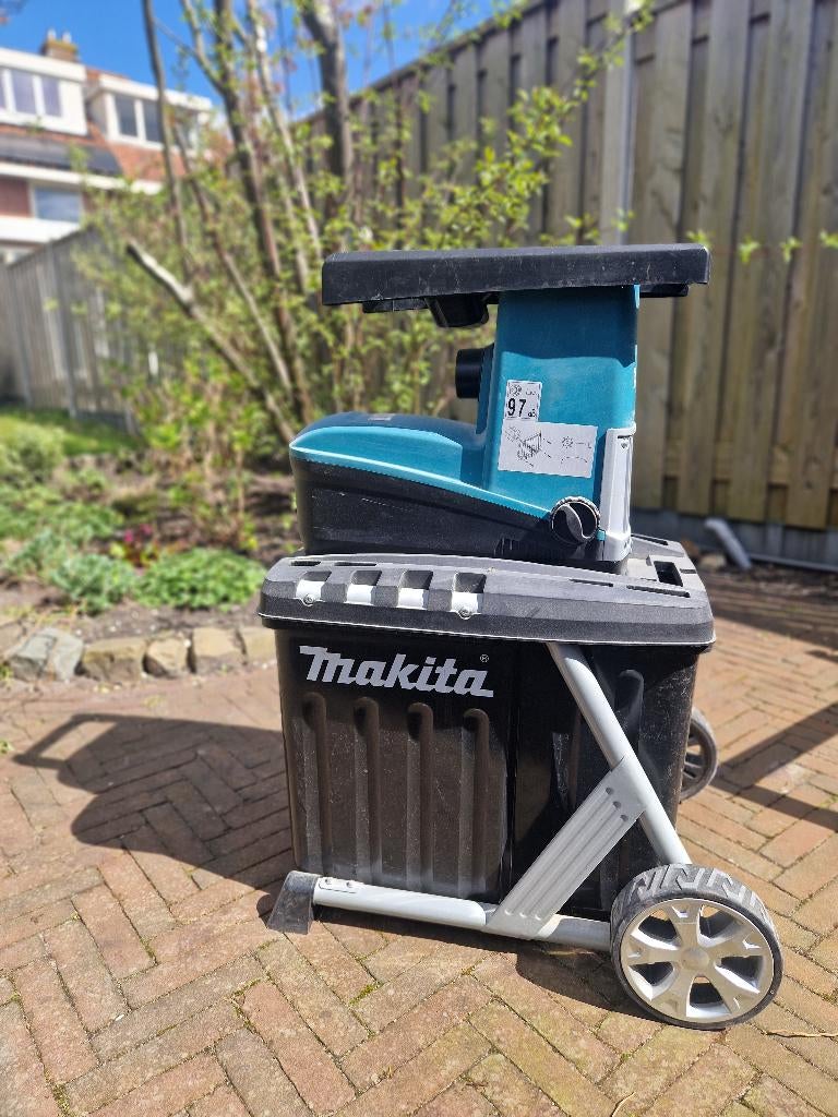 Makita hakselaar UD2500, Ophalen, Gebruikt, Makita, Met opvangbak
