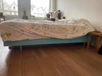Gratis: Mooi houten bedframe  + lattenbodem - 160 x 200 cm, Huis en Inrichting, Slaapkamer | Bedden, Ophalen, Blauw, Tweepersoons