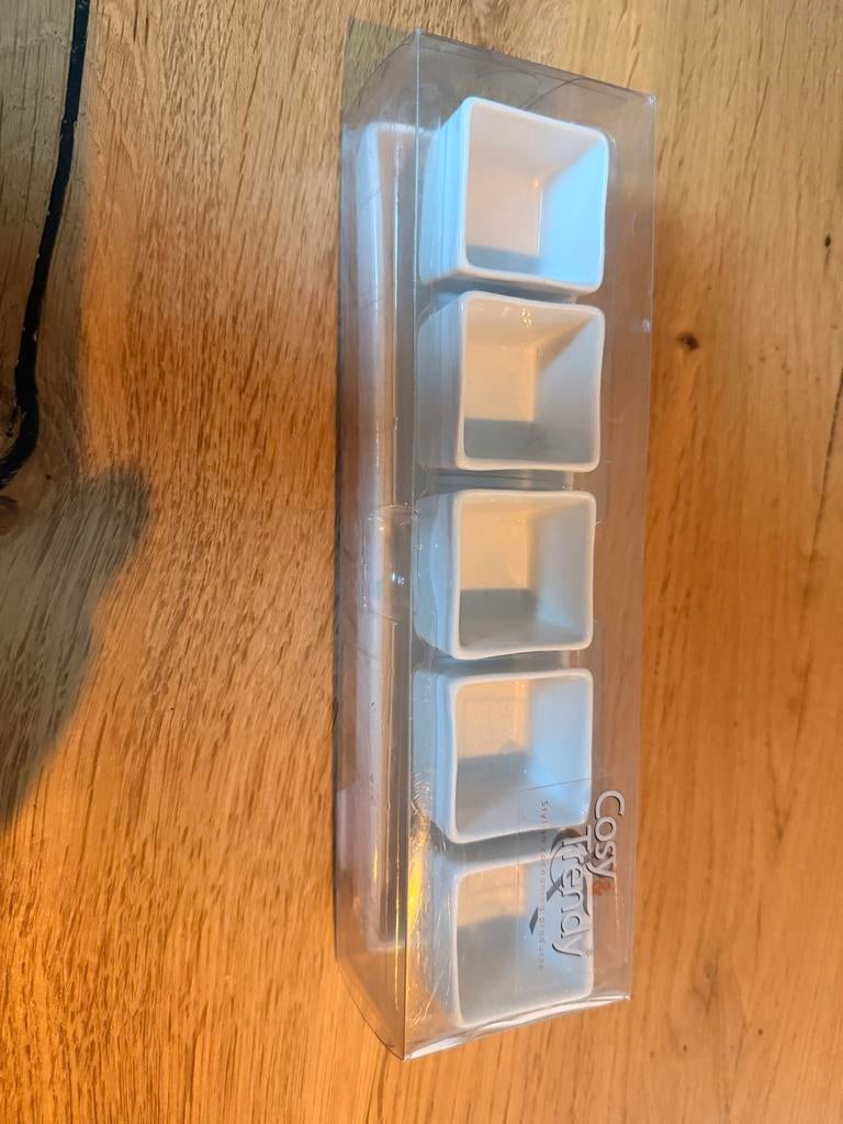 Set van 5 Cosy & Trendy schaaltjes in verpakking, Keramiek, Nieuw, Ophalen of Verzenden, Schaal of Schalen