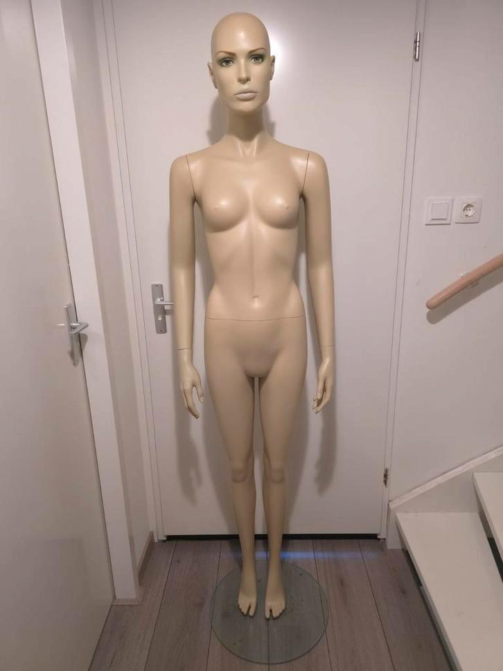 Etalagepop paspop mannequin vrouw op standaard, Hobby en Vrije tijd, Naaien en Fournituren, Gebruikt, Paspop, Ophalen