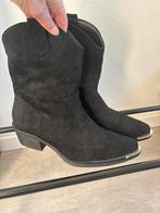 Gloednieuwe laarzen zwart maat 40, Kleding | Dames, Schoenen, Ophalen of Verzenden, Zo goed als nieuw, Zwart, Hoge laarzen