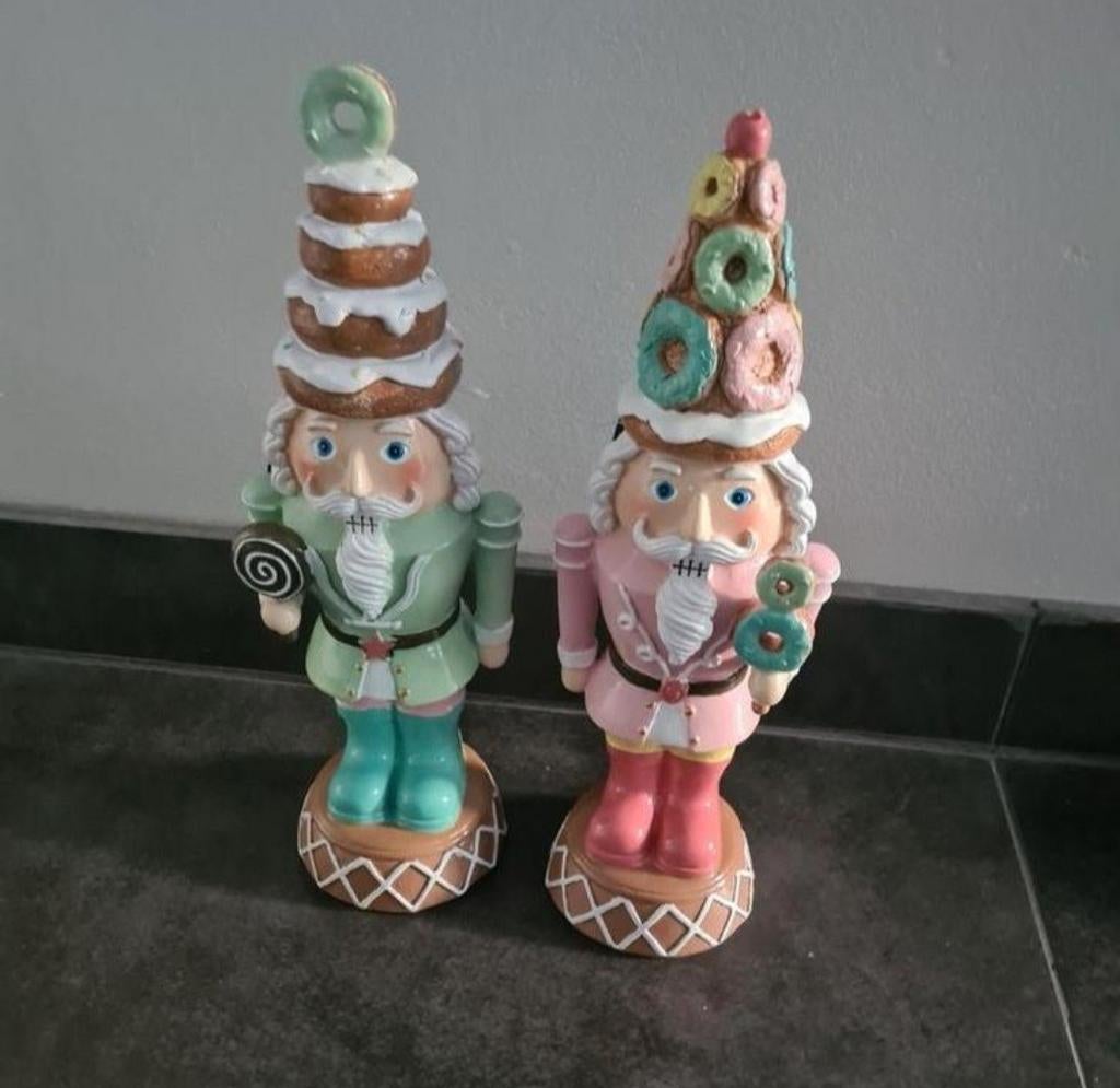 2 notenkrakers nieuw 30 cm hoog, Diversen, Kerst, Ophalen of Verzenden, Nieuw
