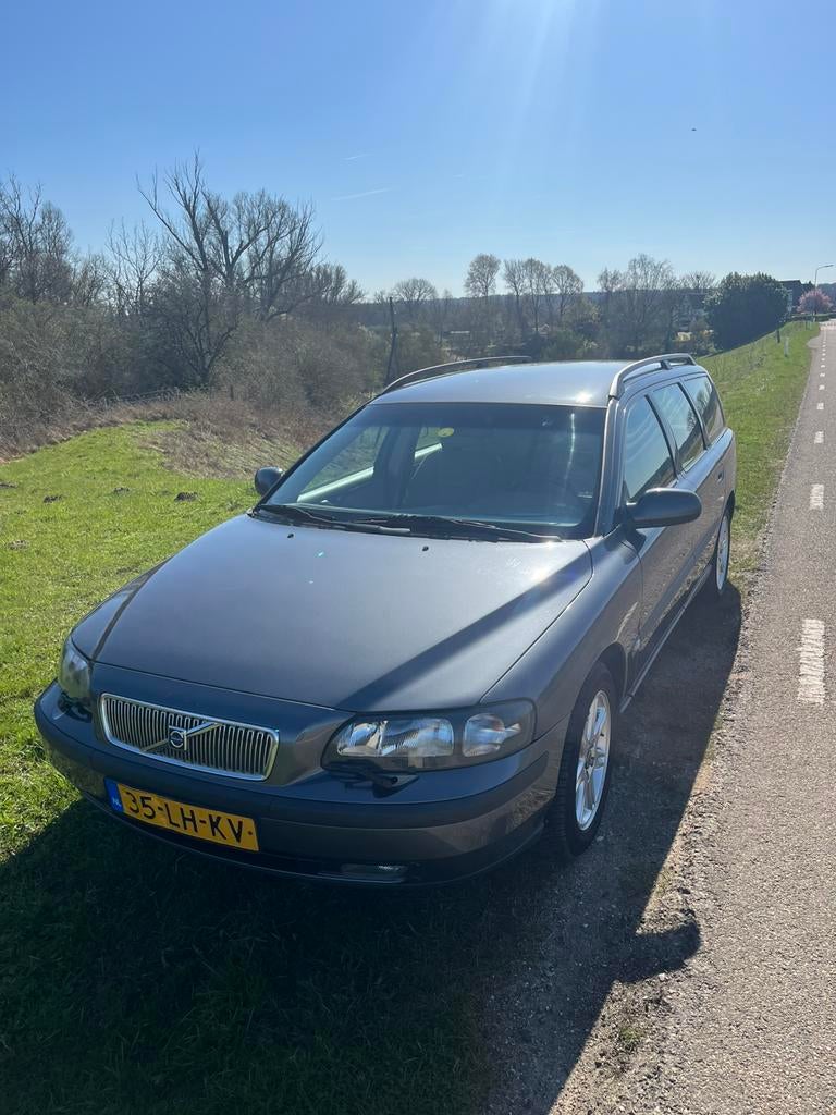 Volvo V70 2.4 140PK 2003 Grijs, Auto's, Volvo, Voorwielaandrijving, 1800 kg, Stationwagon, Particulier