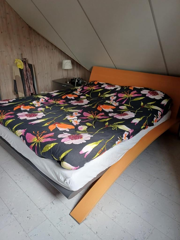 Hülsta designbed met lattenbodem 180x200 cm, Gebruikt, Bruin, Tweepersoons, Ophalen of Verzenden