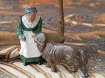 Vrouw met hond oud driedelig speelgoed uit Engeland van tin., Ophalen of Verzenden