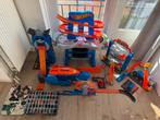 MEGA Hot Wheels Set: Garage, Raceway + 50+ auto's, Ophalen, Gebruikt