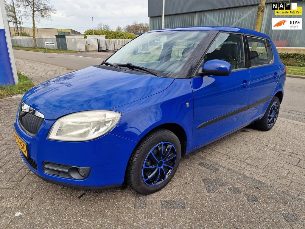 Skoda Fabia 1.2-12V Ambiente, Apk, Nap, Zeer goed rijdend In, Voorwielaandrijving, 1025 kg, Blauw, Origineel Nederlands