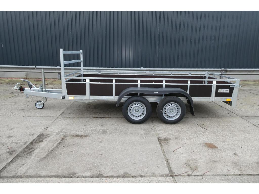 Bij Eemsned een Twins bakwagen afm ca 357 x 157, Nieuw