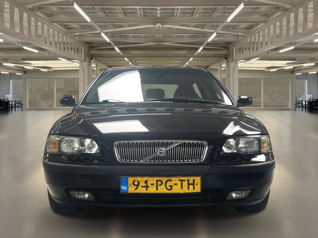 Volvo V70 2.4 Comfort Line Rijklaar+garantie automaat, trekh, Auto's, Volvo, 1556 kg, Stof, Zwart, Zwart