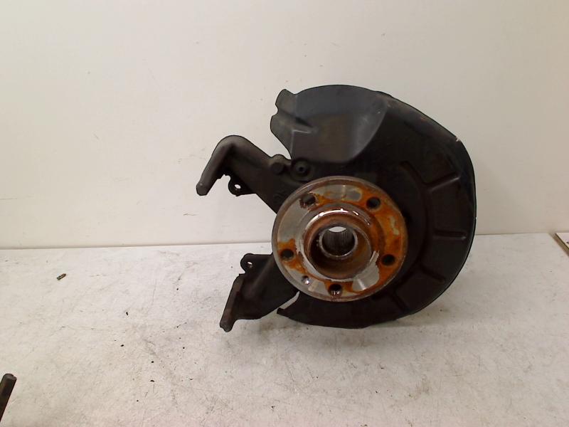 Fusee Links Voor Volkswagen Polo V (6R) 2012 6Q0407255AC, Auto-onderdelen, Gebruikt, Volkswagen, Volkswagen AG, Kundenbetreuung@volkswagen.de