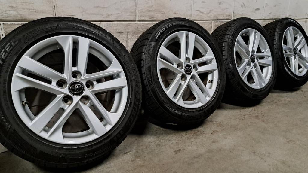 Nieuwstaat! Velgen Corolla Verso Auris Avensis SX4 205/55/16, Auto-onderdelen, Banden en Velgen, Gebruikt, 16 inch, Banden en Velgen