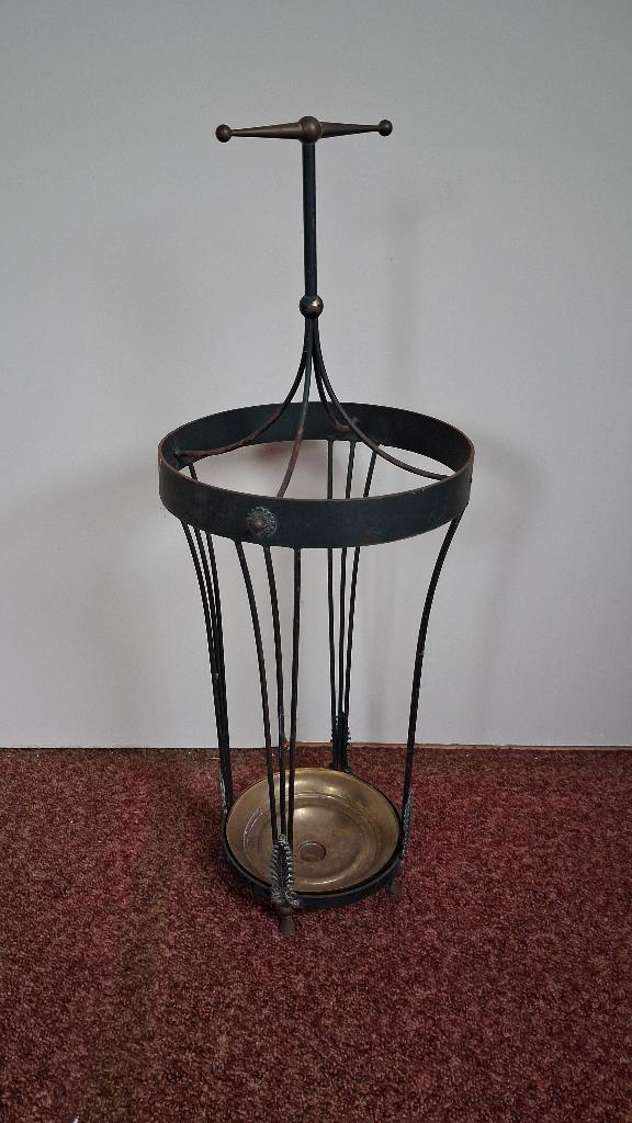 Antieke paraplu standaard met mooie details, Antiek en Kunst, Antiek | Woonaccessoires, Ophalen