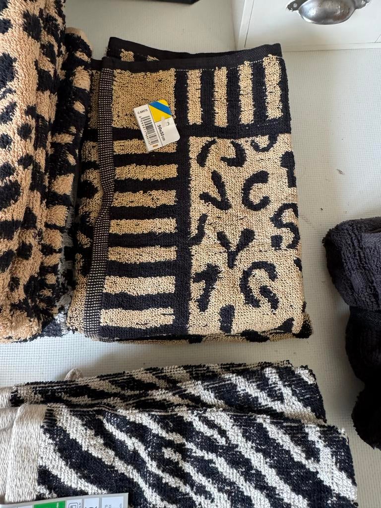 Complete Handdoeken Set: 4x 50x100, 2x 50x50, Washandjes, Huis en Inrichting, Badkamer | Badtextiel en Accessoires, Ophalen of Verzenden