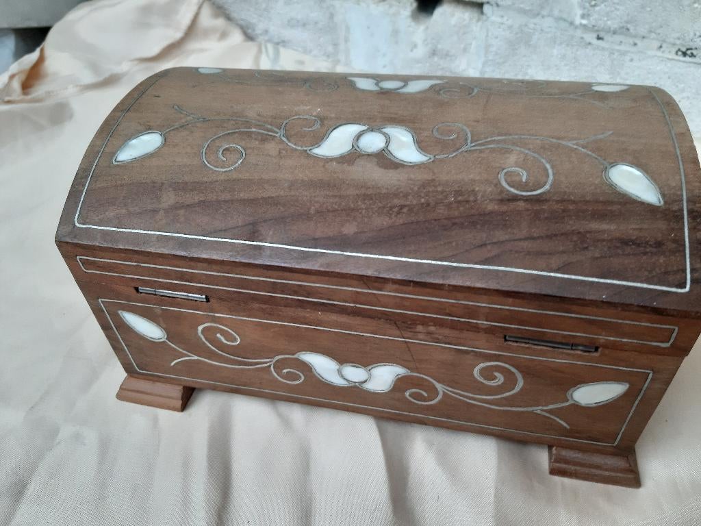 Opbergdoos, Sieradendoos, belegd met Parelmoer, juwelendoos, Antiek en Kunst, Curiosa en Brocante, Ophalen