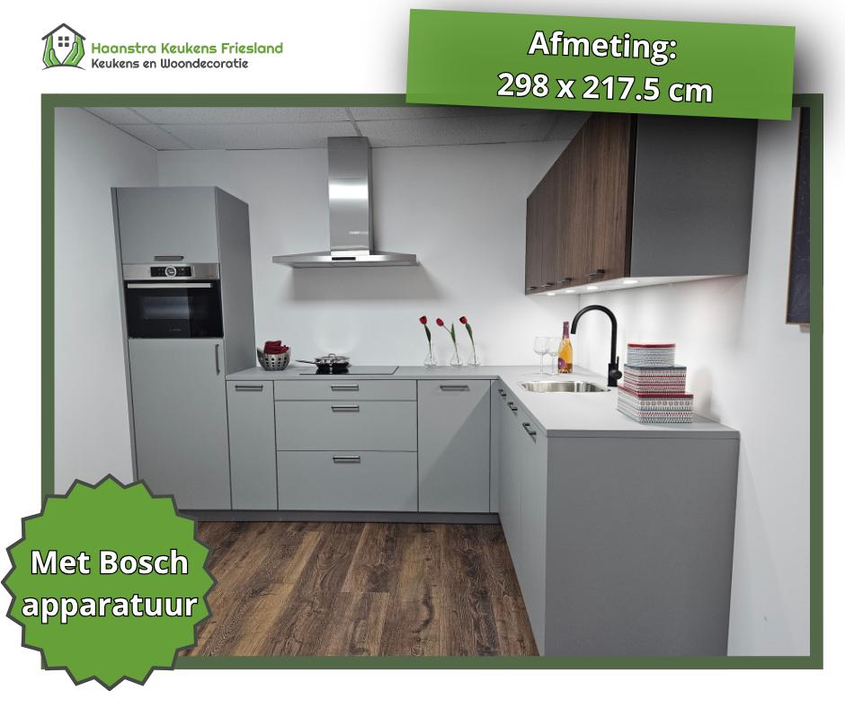 Drie Prachtige Showroomkeukens  Direct Beschikbaar  € 4.995, Ophalen, Nieuw, Hoekkeuken