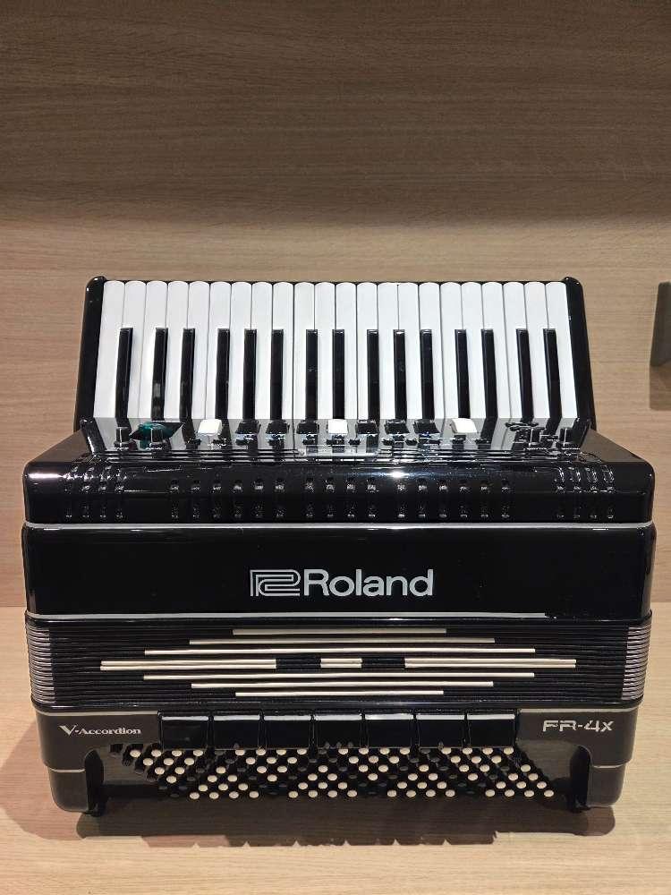 Roland FR-4X V-accordion occasion met garantie FR4X, Muziek en Instrumenten, Gebruikt, Met riemen, 2036-1 Nakagawa, Hosoe-cho, Hamana-ku, Hamamatsu, Shizuoka 431-1304, Japan