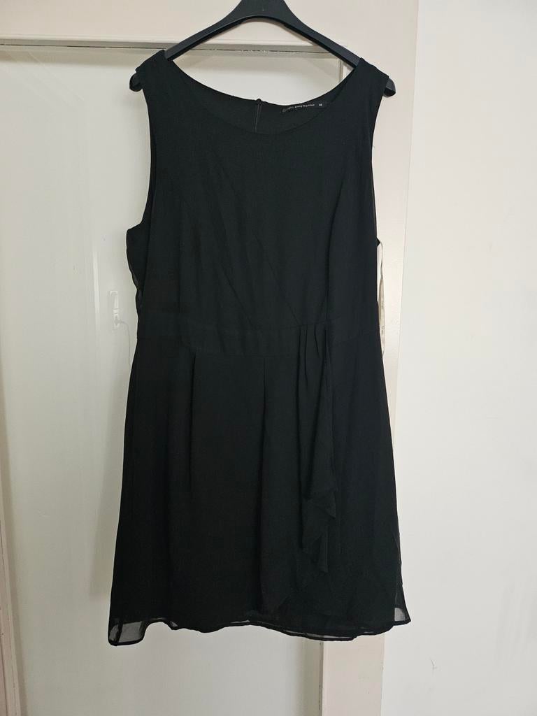 Zwart jurkje Steps every day styles maat 44, Zwart, Maat 42/44 (L), Ophalen of Verzenden, Zo goed als nieuw