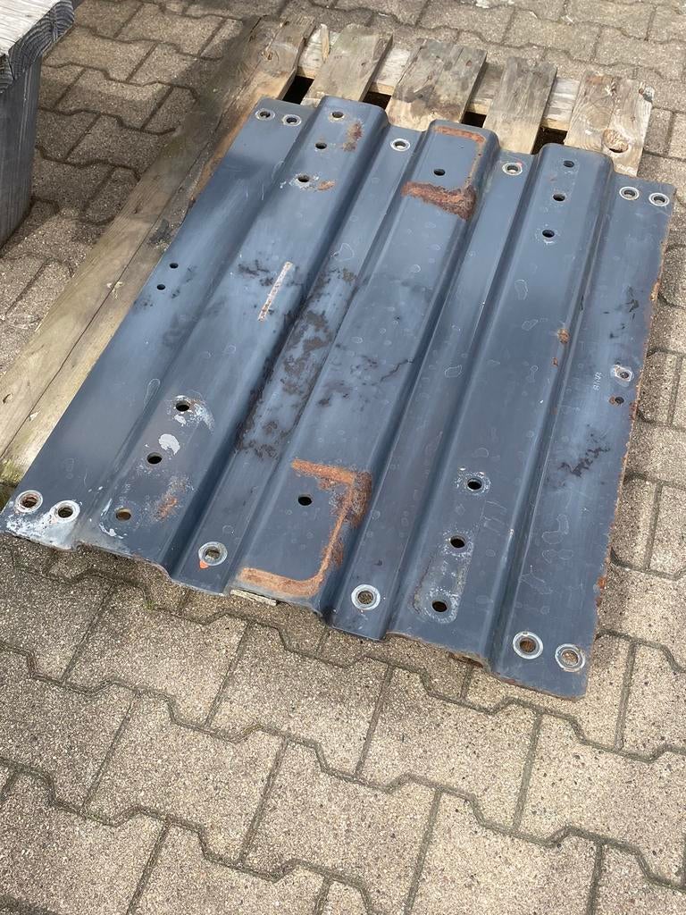 Nette schotelplaat 4cm hoog. JOST, Ophalen, DAF