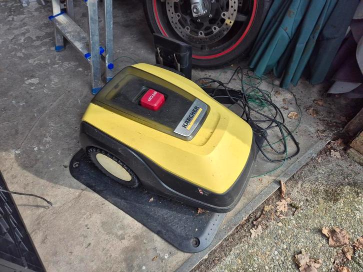 Karcher Robot Grasmaaier - Automatisch en Efficiënt, Tuin en Terras, Robotmaaiers, Gebruikt, 20 tot 25 cm, Ophalen