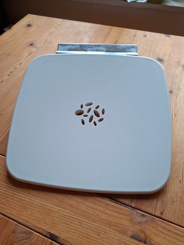 Douchestoel voor aan de muur, Ophalen, Gebruikt, Wit