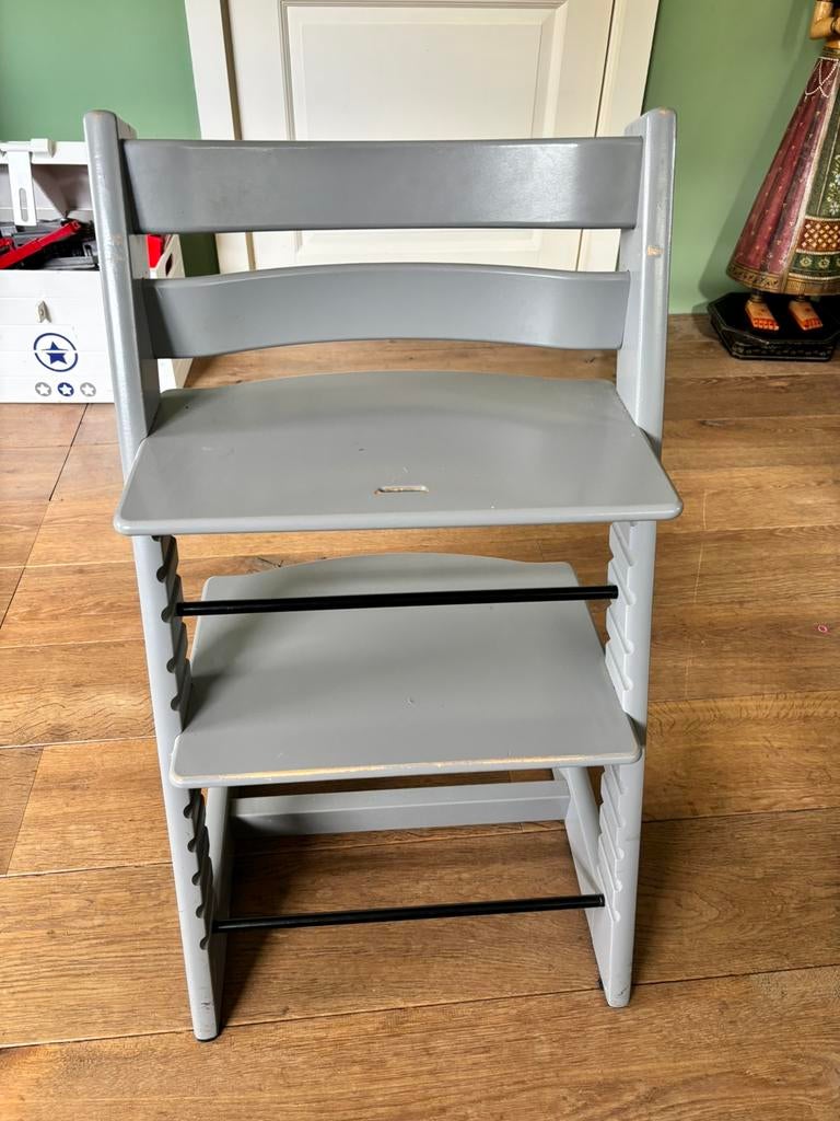 Stokke TripTrap Stoel grijs gebruikt, Kinderen en Baby's, Kinderstoelen, Ophalen, Gebruikt, Meegroeistoel