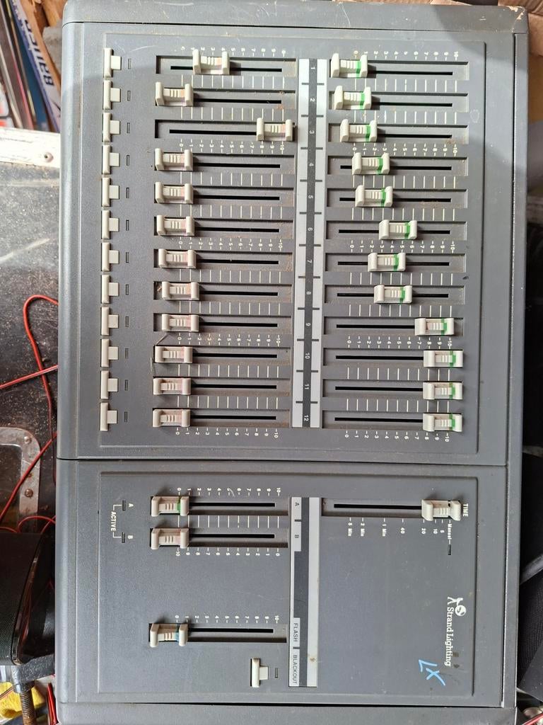 Strand Lighting LX mengpaneel – 12 kanalen – lichttafel, Ophalen of Verzenden, Gebruikt