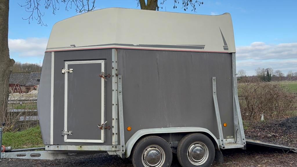 Zeer lichte 2 paards trailer, Ophalen of Verzenden, Gebruikt, Hout, 2-paards trailer