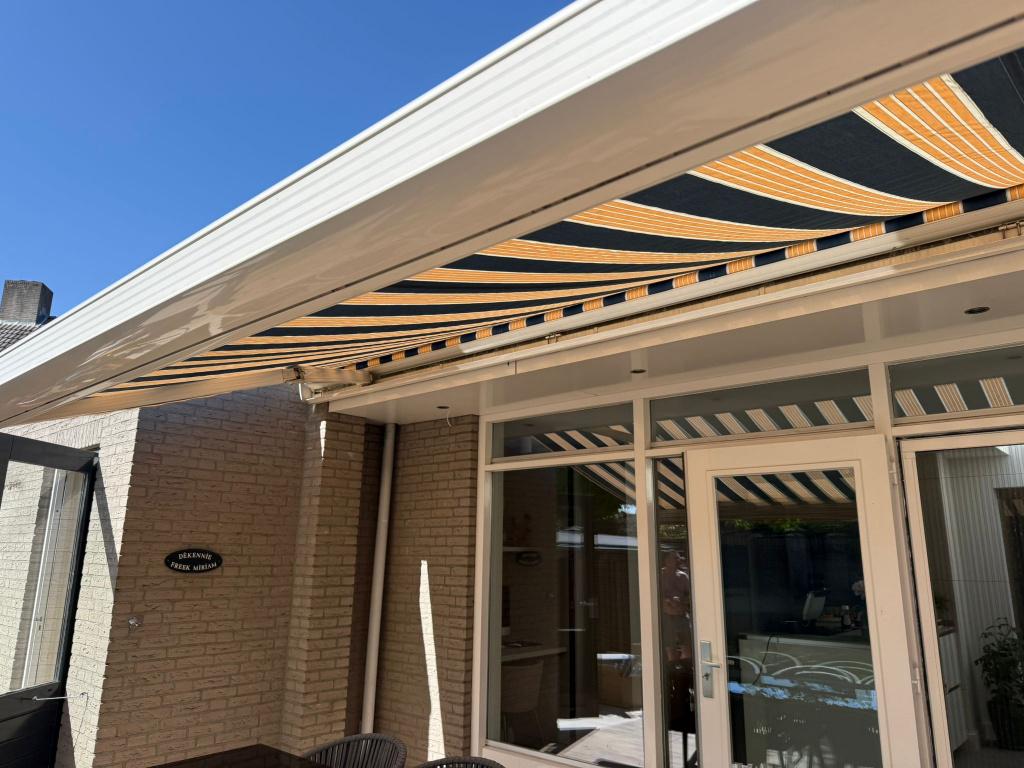 zonnescherm, Ophalen, Gebruikt, 450 cm of meer, Elektrisch