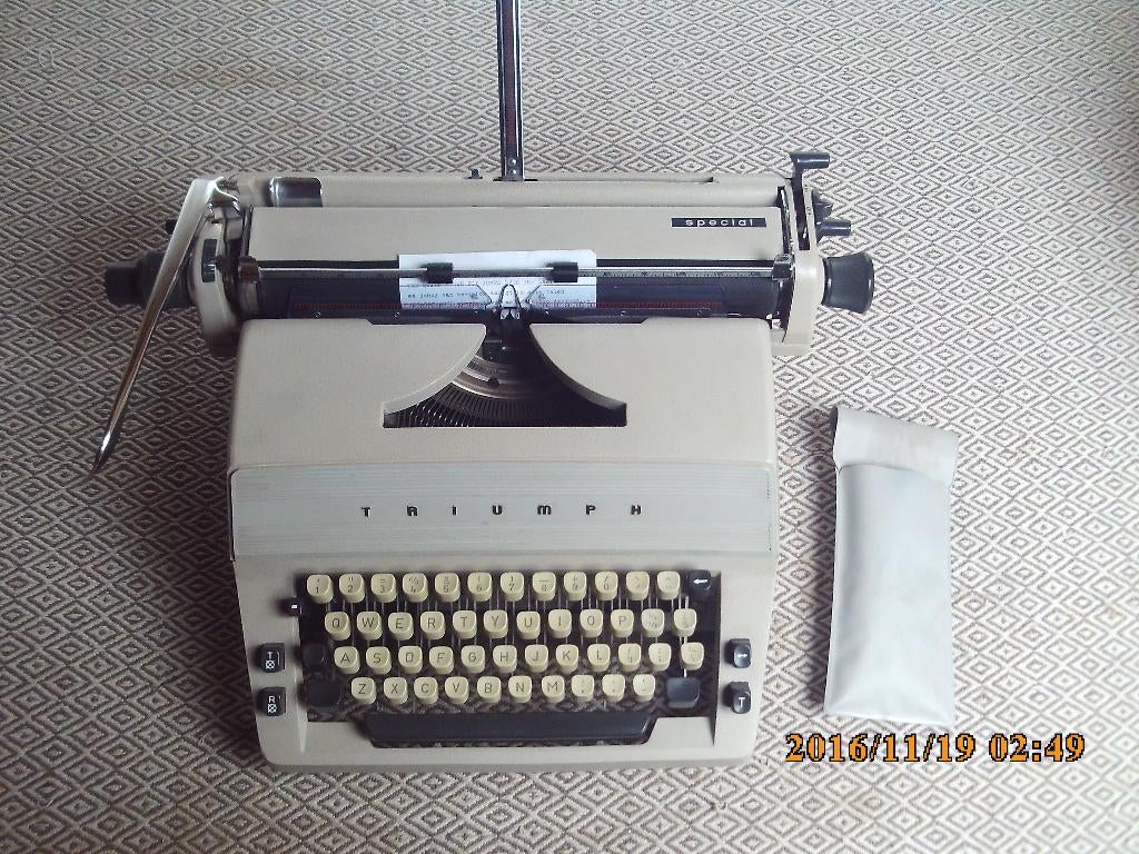 Vintage antieke Triumph Special schrijfmachine., Diversen, Typemachines, Ophalen of Verzenden, Zo goed als nieuw
