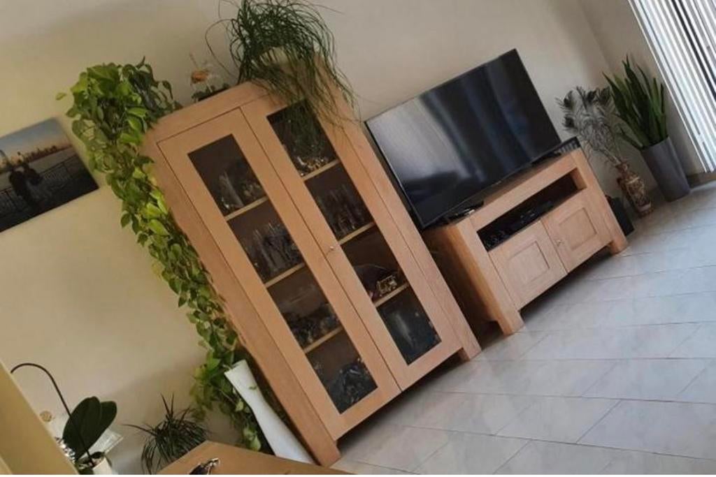 Vitrinekast van blank eiken, Huis en Inrichting, Kasten | Vitrinekasten, Gebruikt, 100 tot 150 cm, Eikenhout, Ophalen of Verzenden