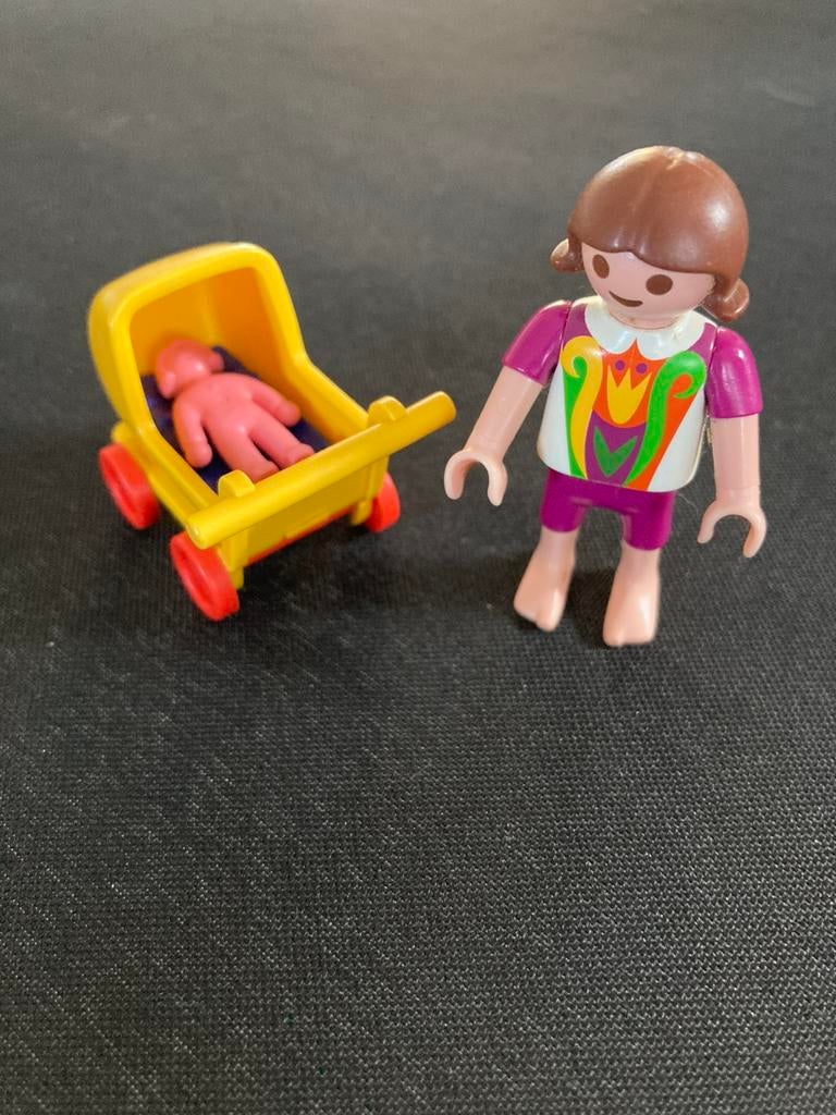 Playmobil meisje met poppenwagen., Ophalen of Verzenden, Zo goed als nieuw