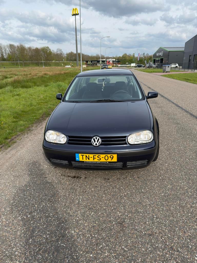 Volkswagen Golf 1.6 74KW 1998 Blauw, Stof, 1049 kg, 4 cilinders, Blauw
