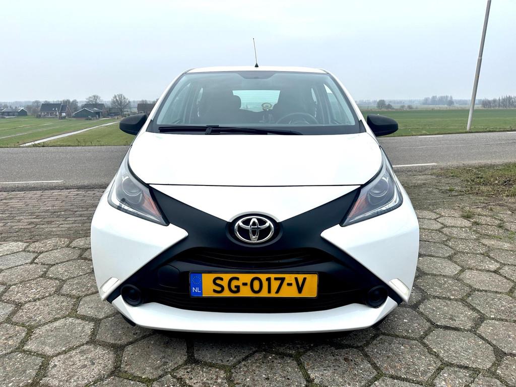 Toyota Aygo 1.0 VVT NAP 5D AIRCO NW APK XENON/LED BTW AUTO, Auto's, Start-stop-systeem, Euro 6, 4 stoelen, Wit