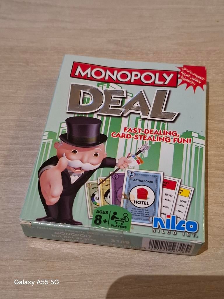 Monopoly Deal Kaartspel - Engels/Arabisch, Info@nilco-int.com, Ophalen of Verzenden, Zo goed als nieuw, Nilco International