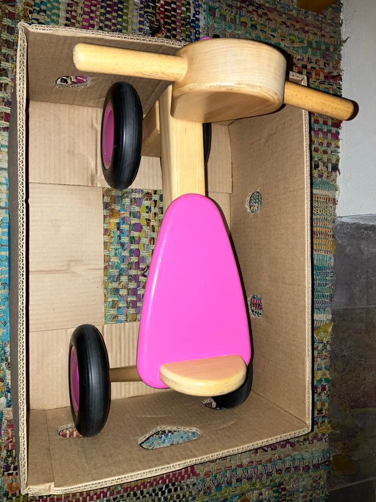 Houten loopfiets roze, Ophalen of Verzenden, Gebruikt, Minder dan 16 inch