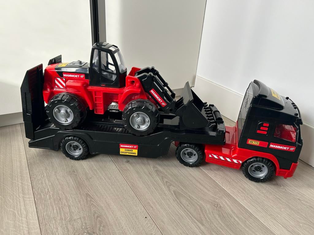 Mammoet vrachtwagen met graafmachine, Ophalen, Gebruikt