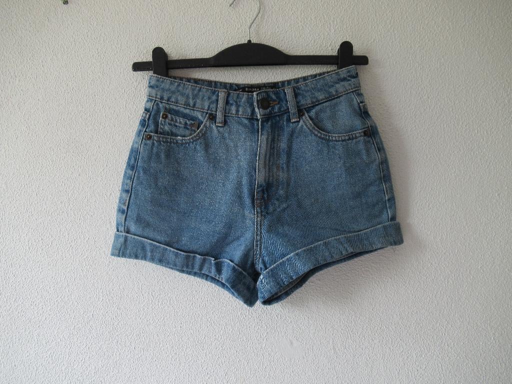 Bershka spijker kortebroek, Blauw, Zo goed als nieuw, W27 (confectie 34) of kleiner, Bershka