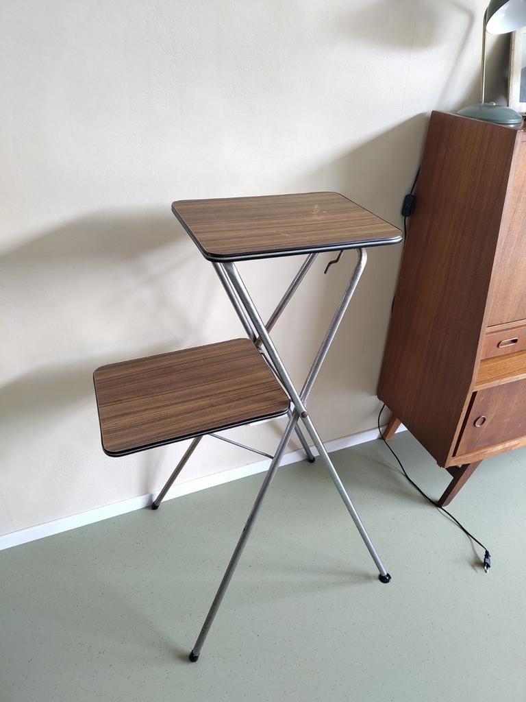 Diaprojectortafel, Ophalen