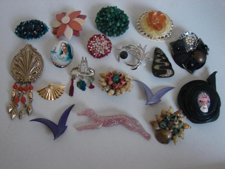 Vintage broches per stuk te koop., Sieraden, Tassen en Uiterlijk, Broches, Zo goed als nieuw, Overige materialen, Overige kleuren
