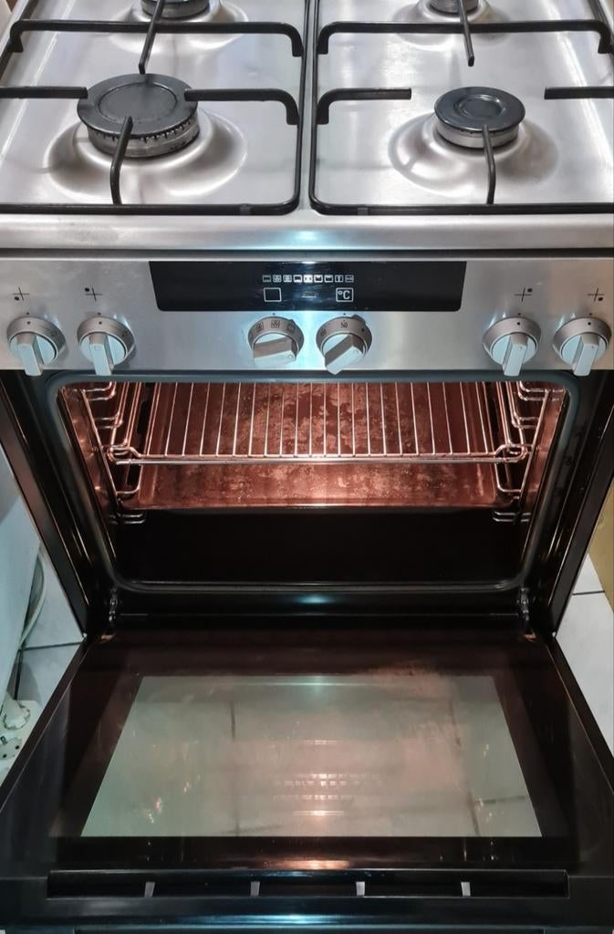 Siemens gasfornuis RVS drie jaar oud zo goed als nieuw, Witgoed en Apparatuur, Fornuizen, Zo goed als nieuw, Gas, Vrijstaand, 85 tot 90 cm