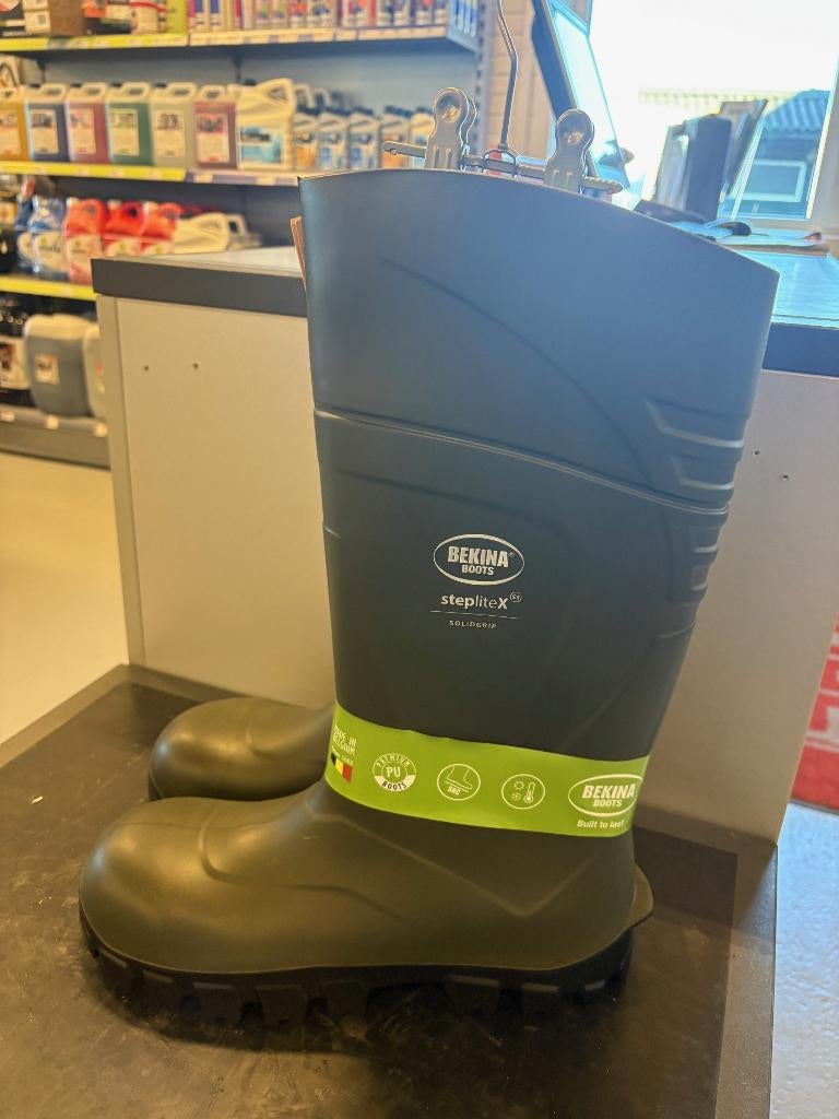 Bekina regenlaars met stalen neus maat 44, nieuw!, Mertstraat 5, Dames, Nieuw, Verkoop@teeuwentuinmachines.nl